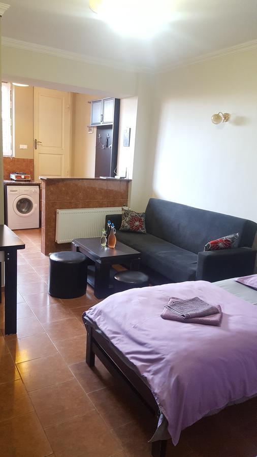 Apartment Vazi